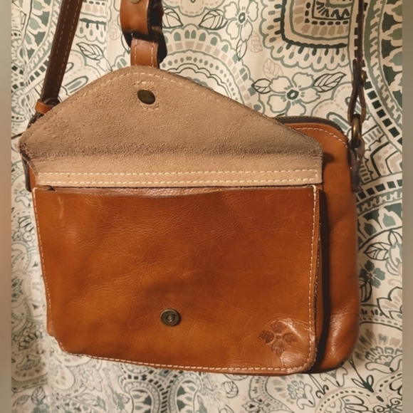 PATRICIA NASH Avellino Leather Crossbody - Picture 3 of 4